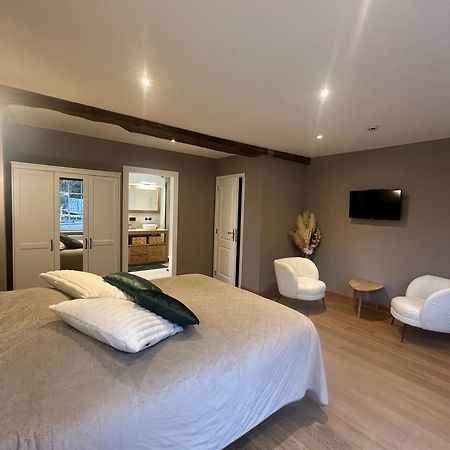 Hostellerie De La Chapelle 말메디 외부 사진