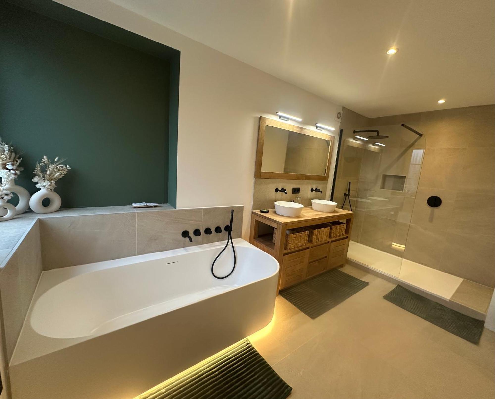 Hostellerie De La Chapelle 말메디 외부 사진