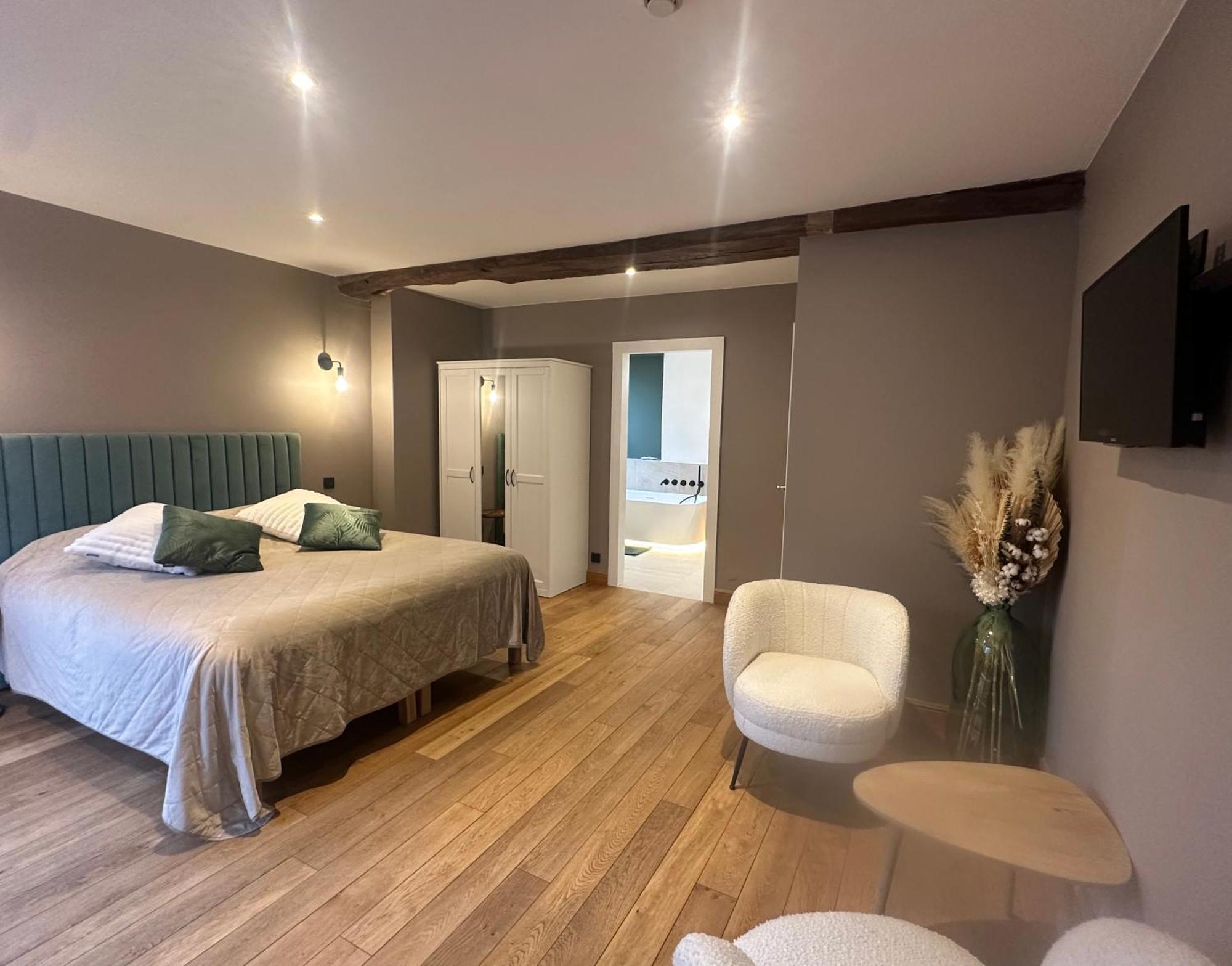 Hostellerie De La Chapelle 말메디 외부 사진