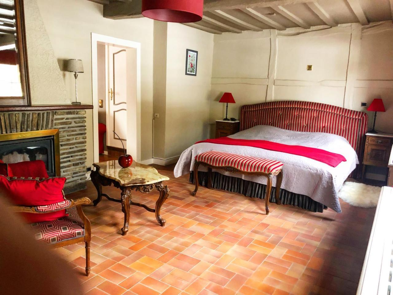 Hostellerie De La Chapelle 말메디 외부 사진