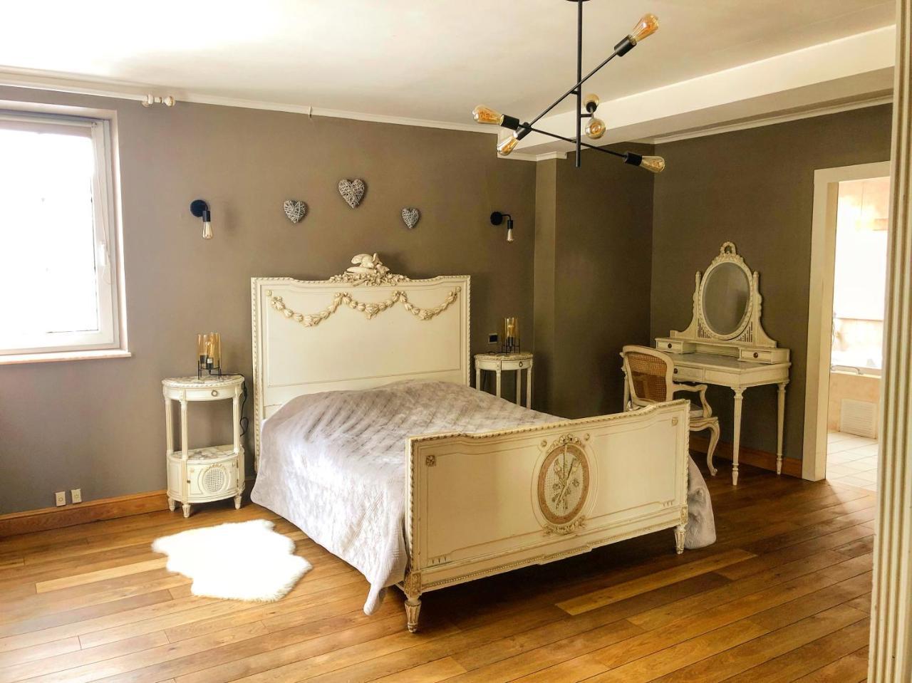 Hostellerie De La Chapelle 말메디 외부 사진