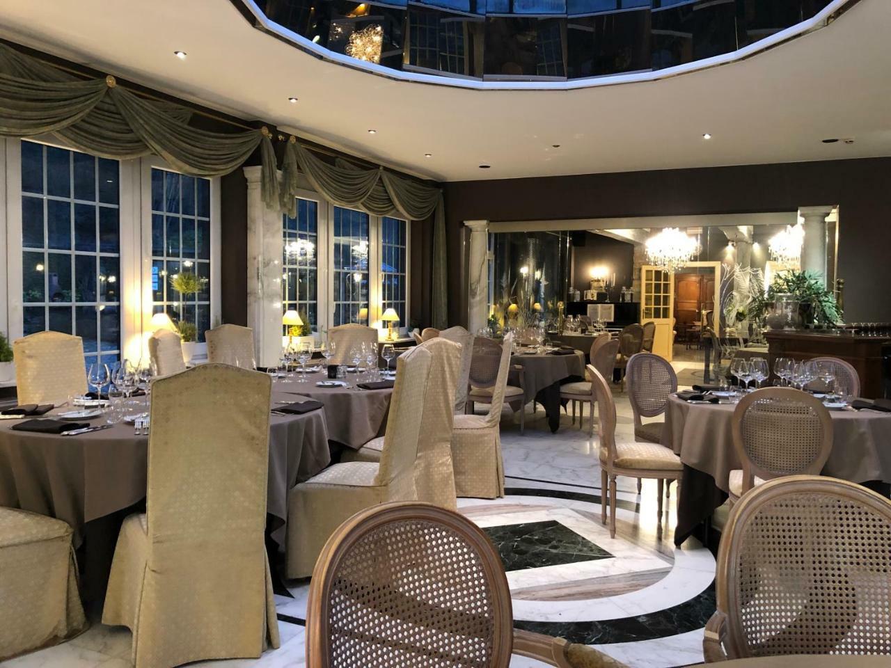 Hostellerie De La Chapelle 말메디 외부 사진